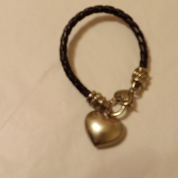 Brighten 7" heart locket bracelet - Picture 3 of 7